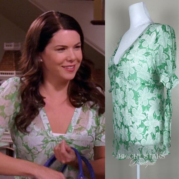 Rare Green Blouse ASO Lorelai Gilmore Girls V-Neck Semi Sheer Floral Pattern - Picture 4 of 10